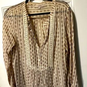 Gorgeous blouse with patterns and details